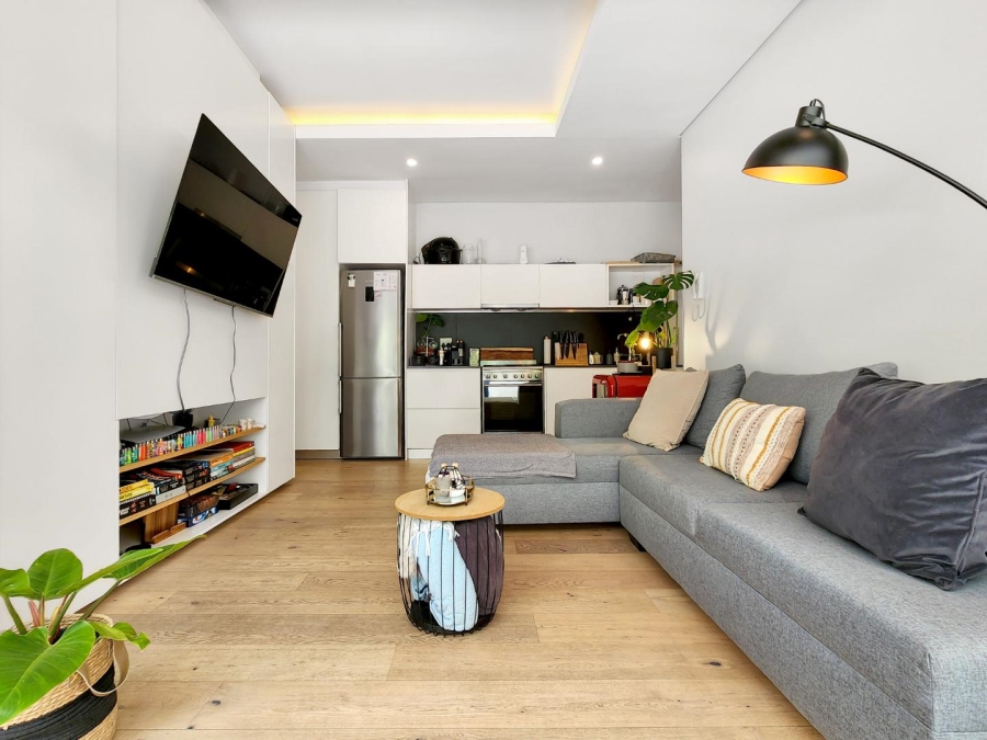 1 Bedroom Property for Sale in Sea Point Western Cape